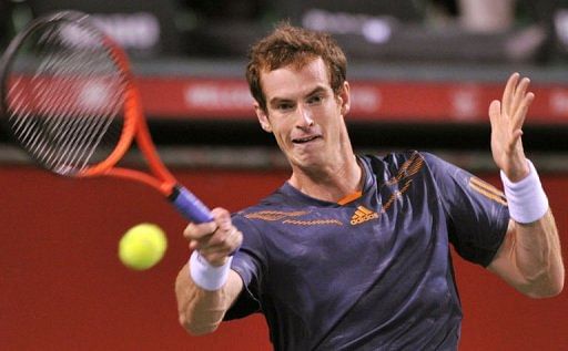 Andy Murray defeated Lukas Lacko  6-1, 6-2
