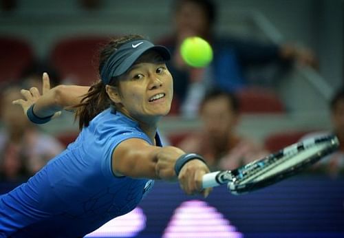 Victory for world number eight Li also secured her the final place at the WTA Championships in Istanbul