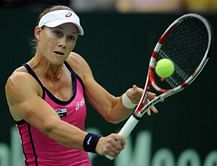 Stosur into last eight, Dolgopolov out of Kermlin Cup