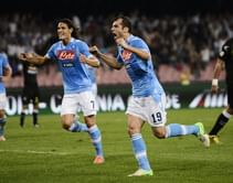 Title-chasing Napoli take aim at unbeaten Juve