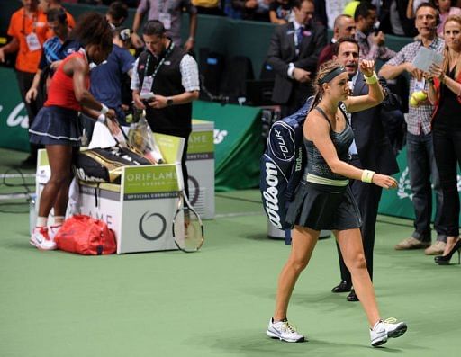 Victoria Azarenka leaves after losing to Serena Williams