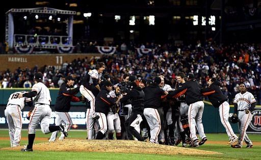 SF Giants on brink of World Series crown