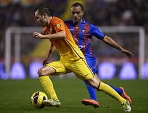 Iniesta inspires Barca to 4?0 away win at Levante