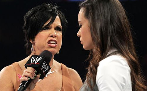 AJ Lee brings evidence against Vickie Guerrero!
