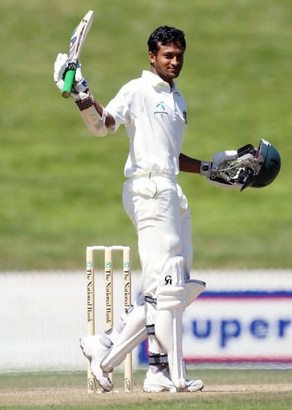 Shakib's fall pushes West Indies closer to win