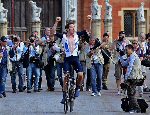 Wiggins celebrates winning the Olympic gold in London in August