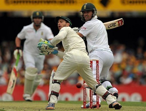 South African batsman AB de Villiers made 40 before he was bowled by James Pattinson