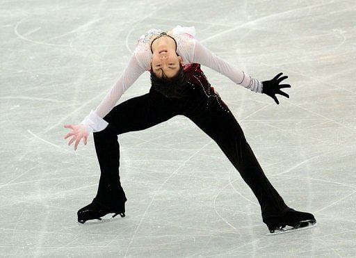 Yuzuru Hanyu of Japan performs during the men&#039;s free skating in the NHK Trophy