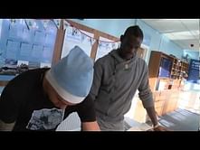 Video: Tevez teaches Balotelli how to wrap a present!