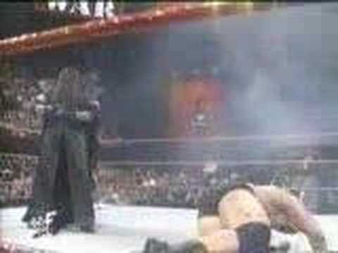 Video: Kane dressing up as The Undertaker
