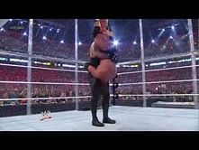 Video: Undertaker VS Triple H (WrestleMania 28 Hell in a Cell)