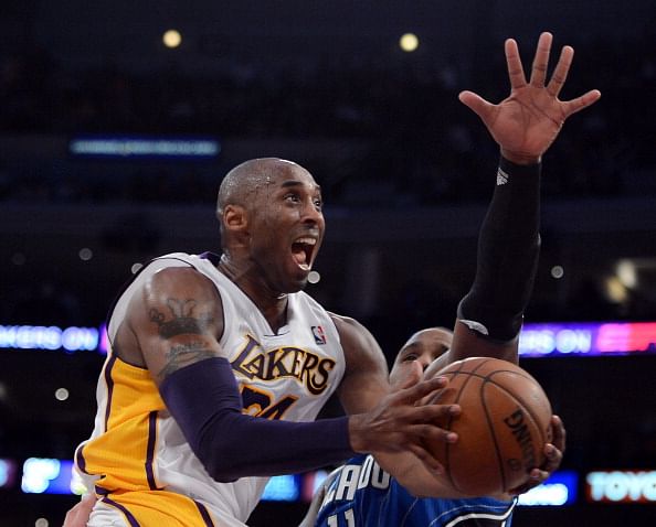 Kobe Bryant scores 30,000th point, is now youngest player to reach  milestone (GIF) - Silver Screen and Roll