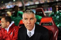 Hannover extend contract with coach Mirko Slomka