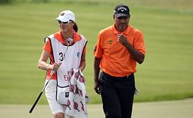 Golfers wear black ribbons to support Delhi rape victim