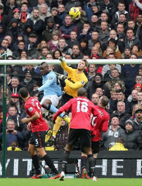 De Gea learns to punch