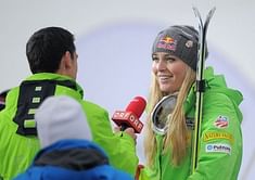 Vonn dominates, renews bid to race men