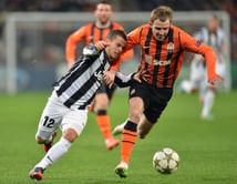 Kucher own goal sees Juve top group over Shakhtar