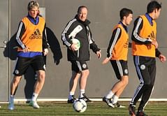 Benitez says Chelsea benefiting from his changes
