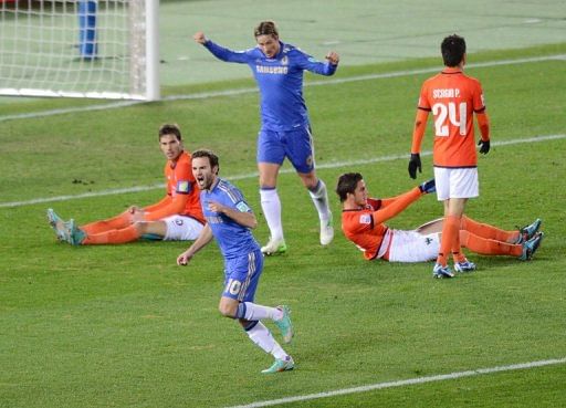Fernando Torres (top centre) and Juan Mata (2nd left) in the Club World Cup semi-final in Yokohama on December 13, 2012