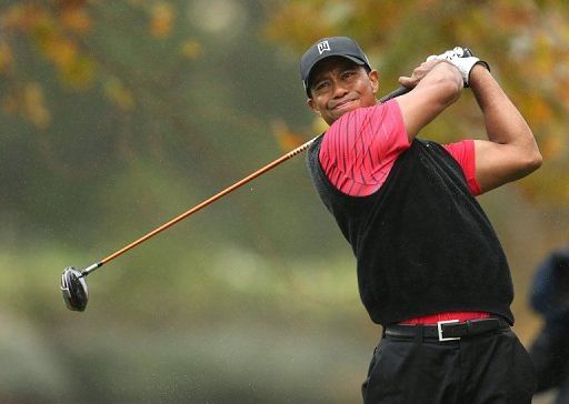 Tiger Woods hits his tee shot during the Tiger Woods World Challenge on December 2, 2012 in Thousand Oaks, California