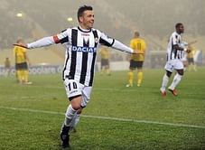 Klose strike beats Inter, boosts Juventus