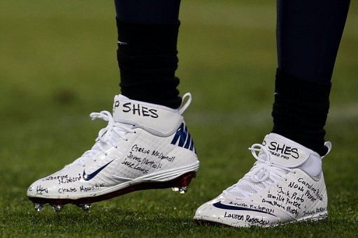 Chris Johnson paid tribute to the victims of Newtown by wearing shoes bearing the names of the children and teachers