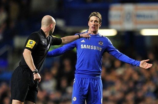 Chelsea&#039;s Fernando Torres complains to the referee during a Premier League match on November 28, 2012