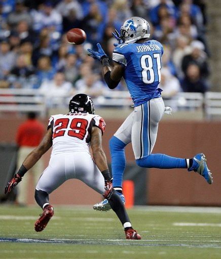 The Detroit Lions&#039; Calvin Johnson (R) and Dominique Franks of the Atlanta Falcons during their game on December 22, 2012