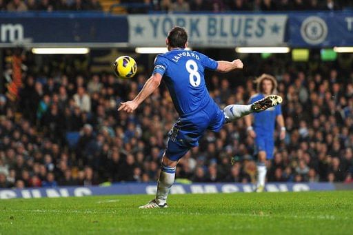 Chelsea&#039;s Frank Lampard shoots during the match between Chelsea and Aston Villa in London, on December 23, 2012