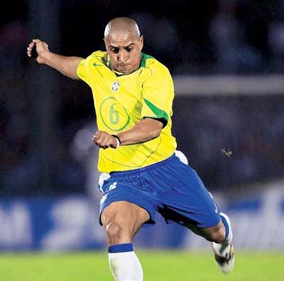 Brazil Masters arrive in Kolkata sans Roberto Carlos