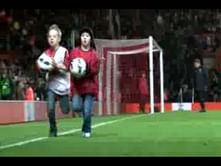 Video: Funny relay race in between Arsenal match
