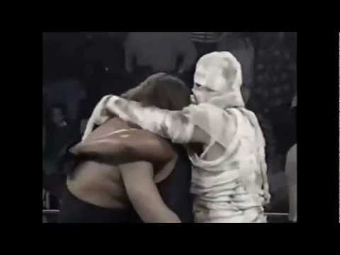 Video: 15 Great Wrestling Mistakes