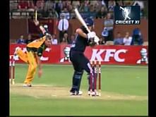 Video: Brett Lee tackles Graeme Swann!