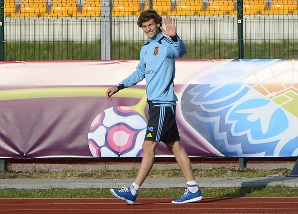 Spanish forward Fernando Llorente waves