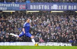 Chelsea 2-1 Arsenal: Gunners falter in bid for Champions League spots