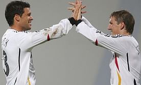 Schweinsteiger shows his support for Michael Ballack's farewell game