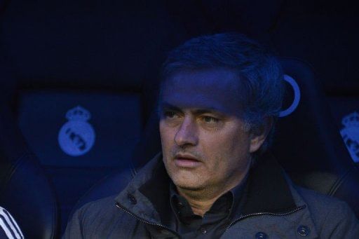Mourinho shrugs off Real jeers