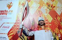 Russia unveils sleek Sochi Olympic torch