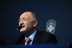 Scolari calls up Ronaldinho for England friendly