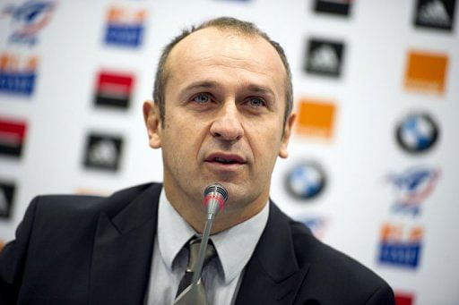 France&#039;s Philippe Saint-Andre answers questions during a press conference in Marcoussis, on January 11, 2013