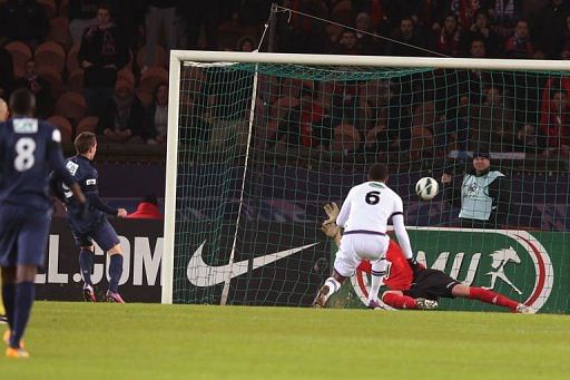PSG see off Toulouse to ease into Cup last 16