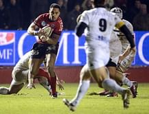 Toulon extend Top 14 lead as Clermont crash