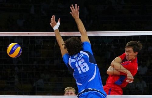 Italy's Vigor Bovolenta (left) in the men's volleyball bronze medal match in the Beijing Olympic Games, August 24, 2008