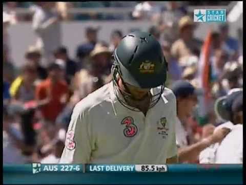 Video: Sehwag bowls Gilchrist around the legs