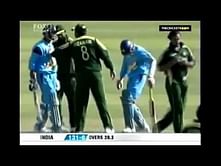Video: Dravid stands up to a fight with Shoaib Akhtar