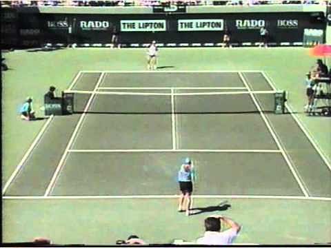 Video: Andre Agassi vs a Ball Girl