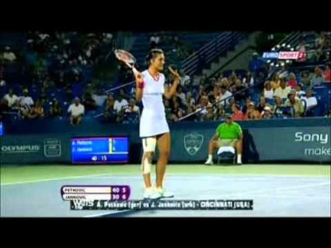 Video: Funny moments in Tennis