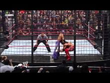 Video: Edge sends Rey Mysterio flying (No Way Out, 2009)