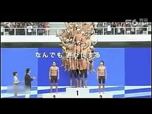 Video: Funny Japanese commercial - How to win a swimming competition