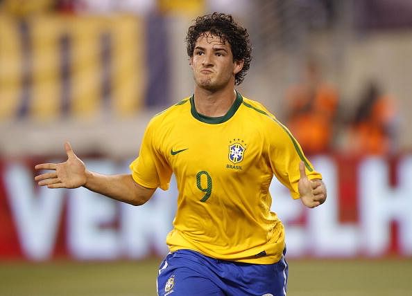 Pato scores in Corinthians debut